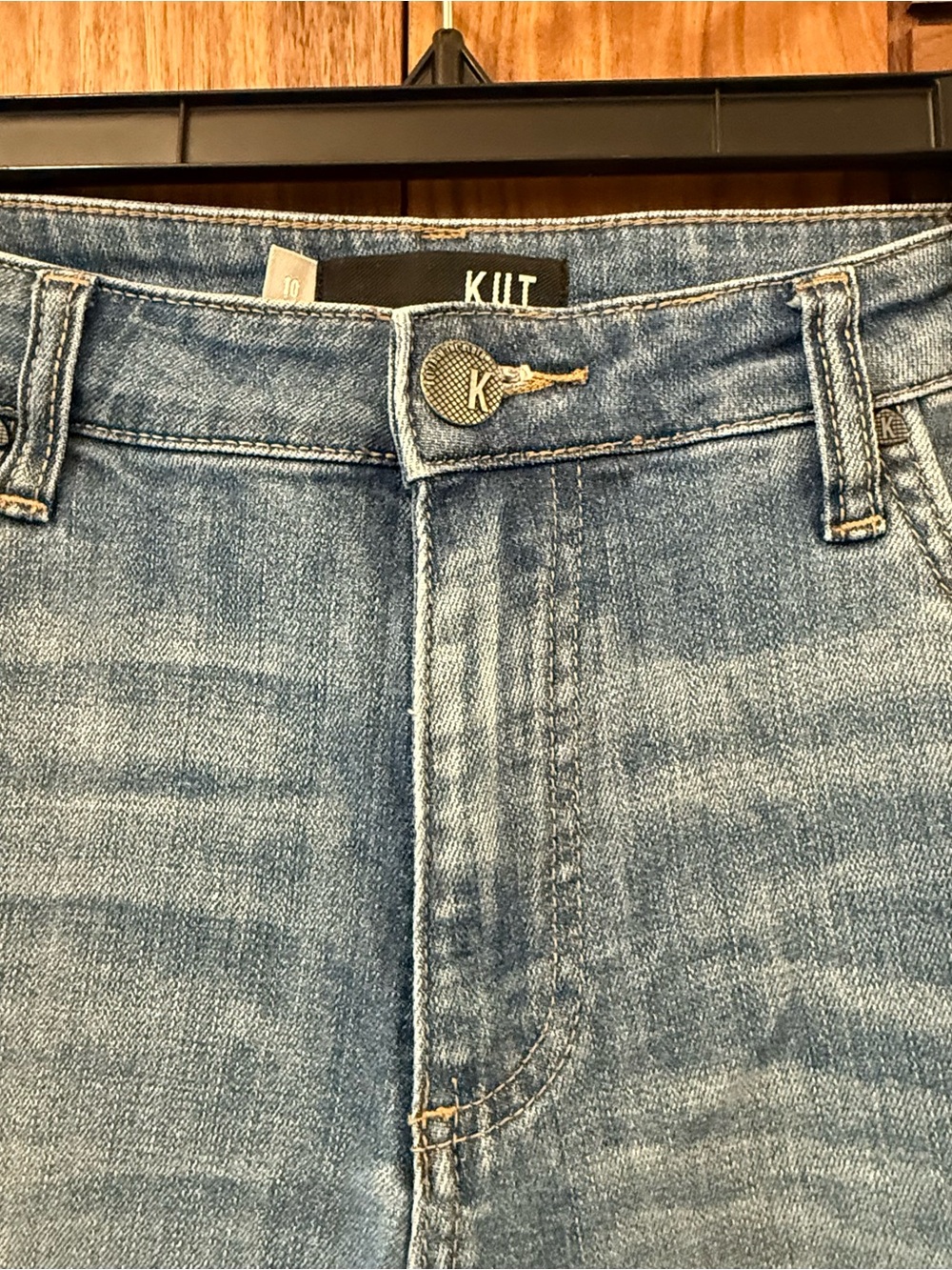 Kut from the Kloth Chloe Boyfriend Denim Womens Shorts High Rise Stretch Size 10 - Picture 3 of 11